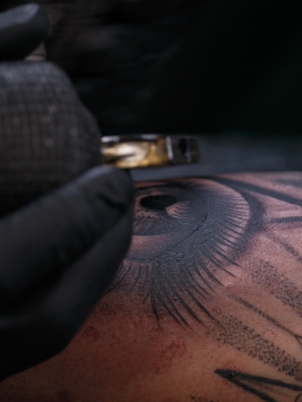eye tattoo minimalist